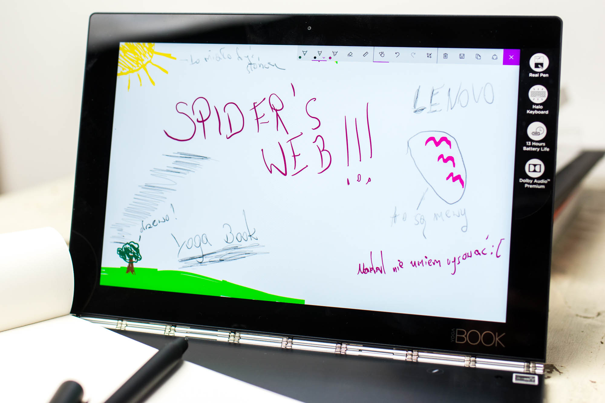 lenovo-yoga-book-10 class="wp-image-522188" 
