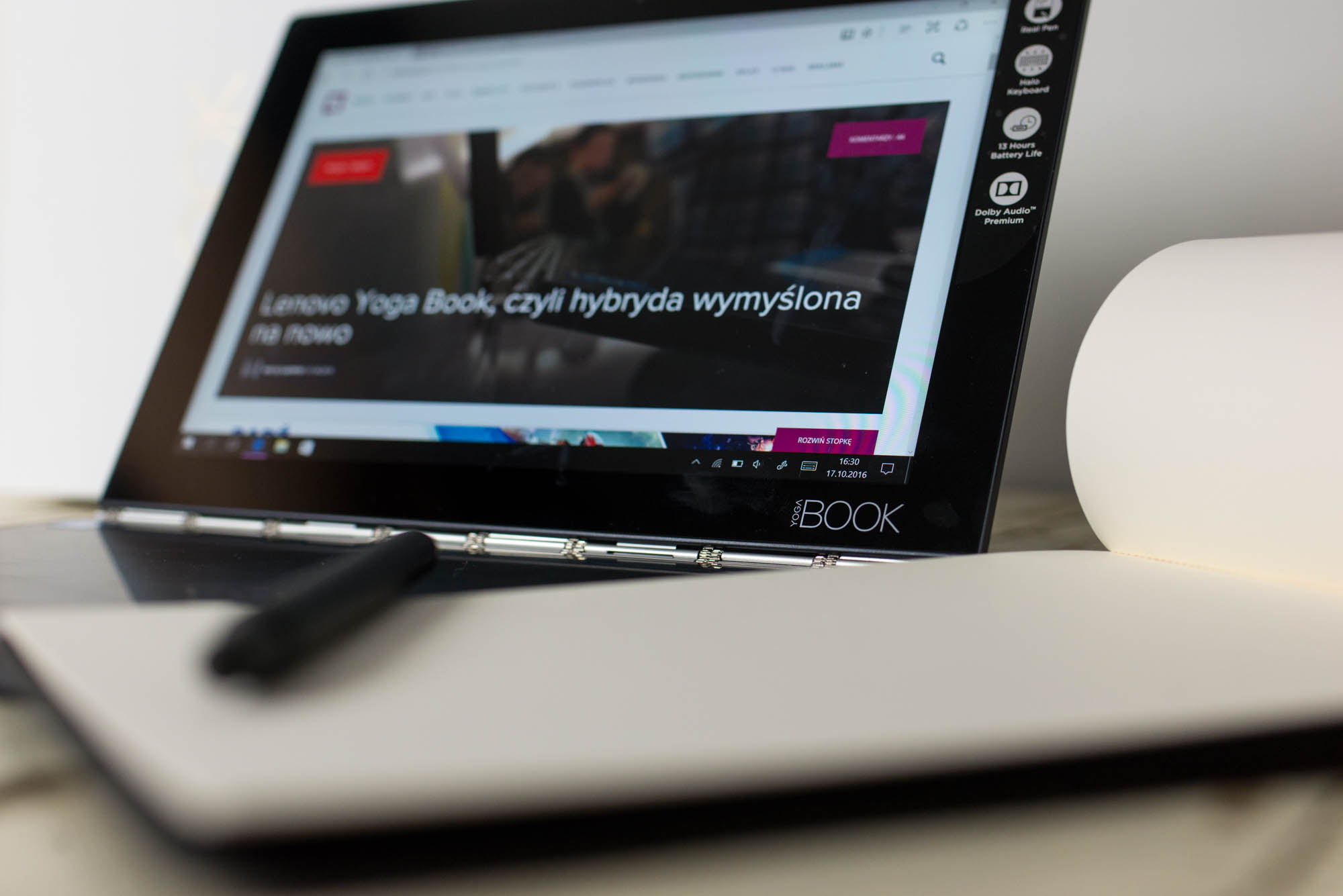 lenovo-yoga-book-15 class="wp-image-522193" 