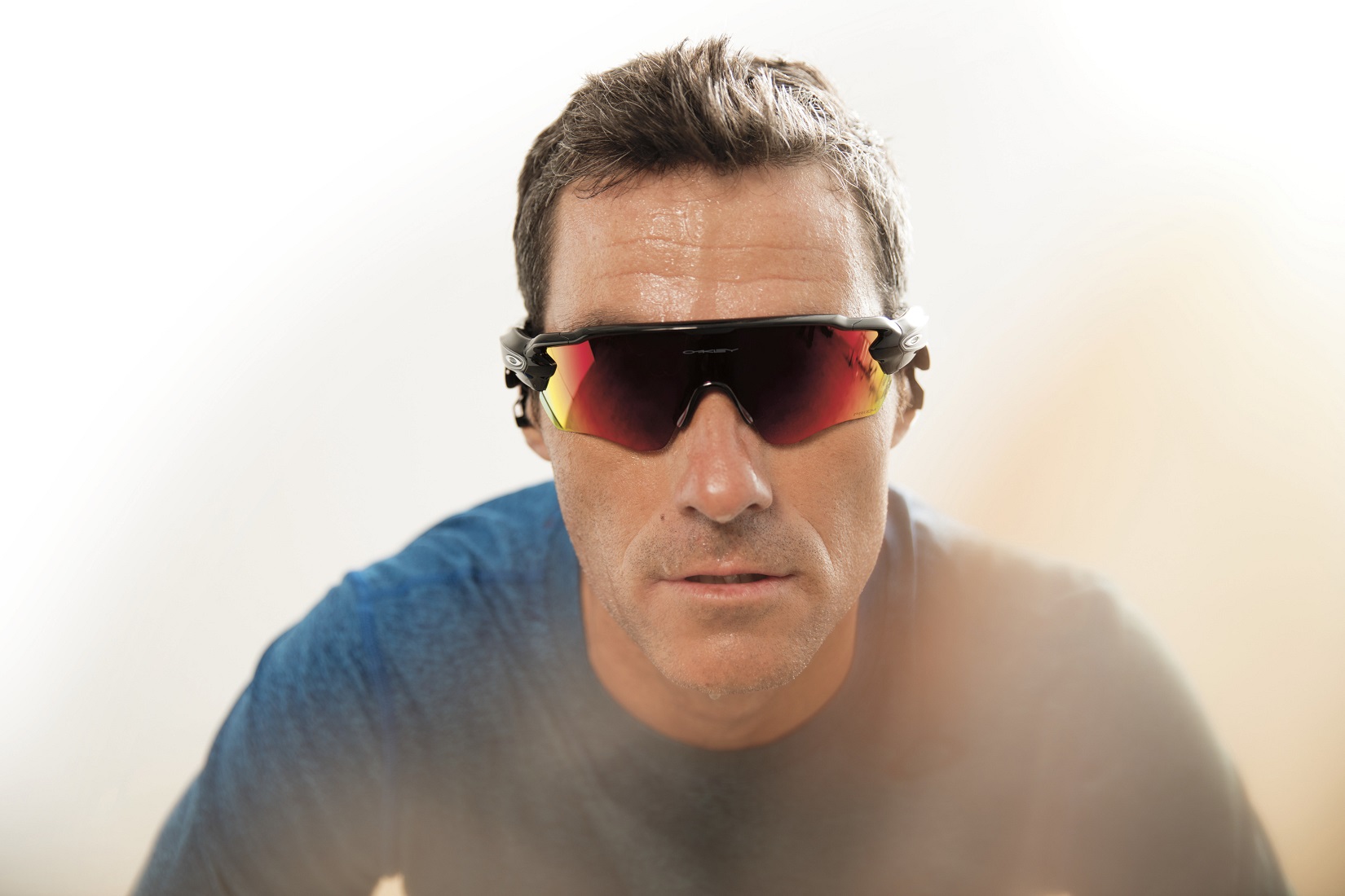 Triathlete Craig Alexander uses Oakley’s Radar Pace smart eyewear. Radar Pace is smart eyewear featuring a real-time voice-activated coaching system powered by Intel® Real Speech. Radar Pace will be available in stores on Oct. 1, 2016. (Source: Oakley) class="wp-image-522426" 