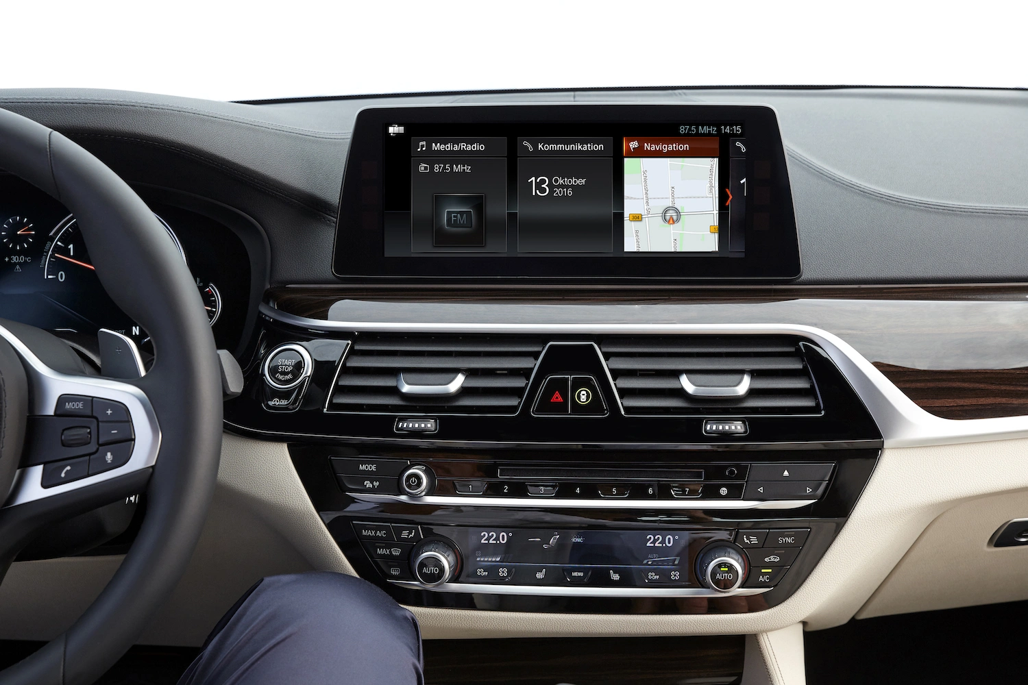 p90237247_highres_the-new-bmw-5-series class="wp-image-521630" 