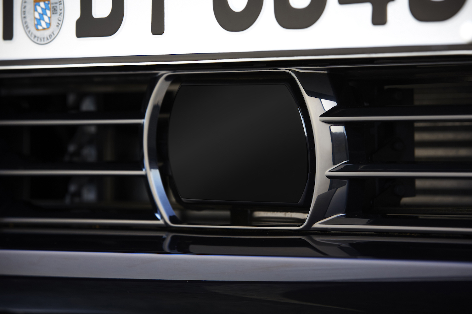 p90237281_highres_the-new-bmw-5-series class="wp-image-521631" 