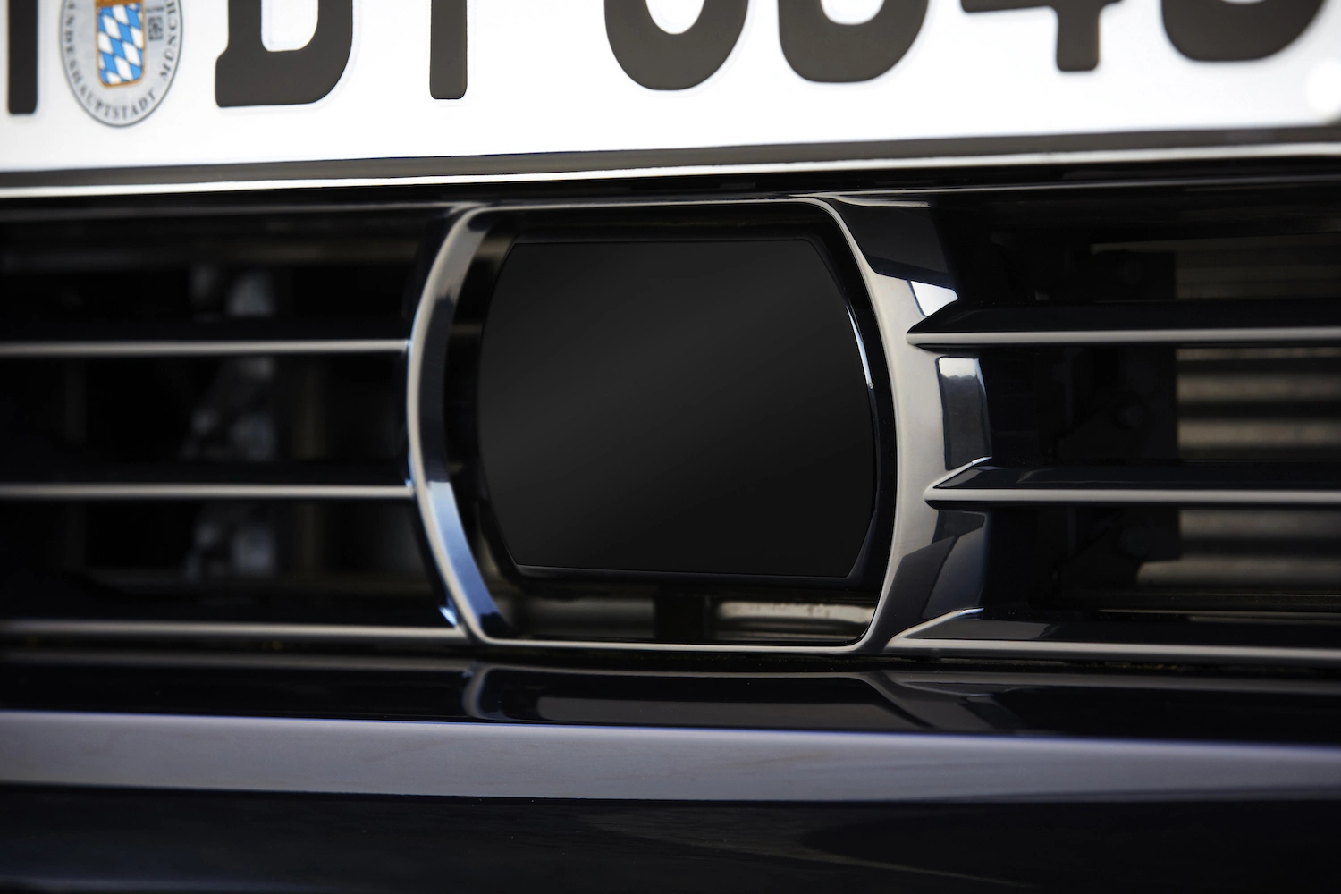 p90237281_highres_the-new-bmw-5-series class="wp-image-521631" 