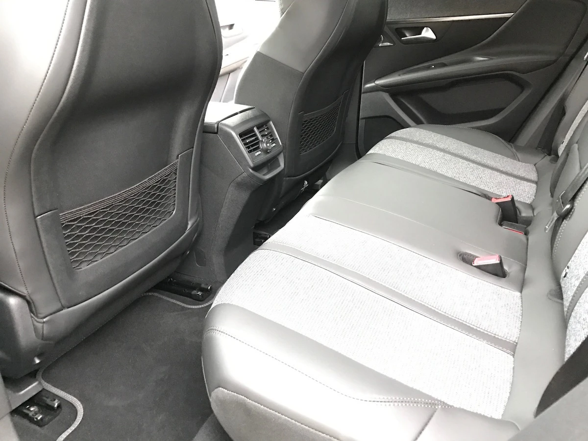 peugeot-3008-17 class="wp-image-523666"