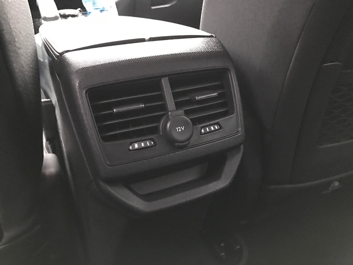 peugeot-3008-18 class="wp-image-523667" 