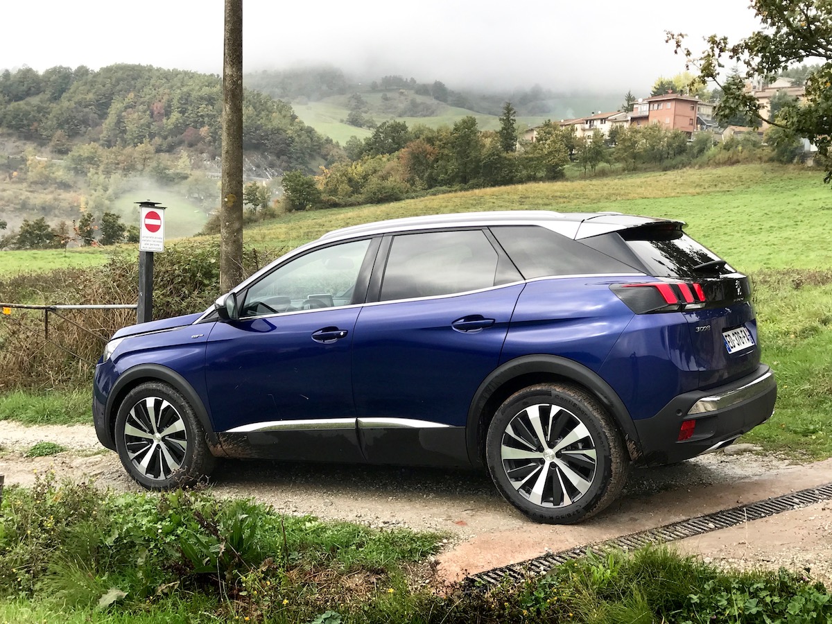 peugeot-3008-d2-5 class="wp-image-523810" 