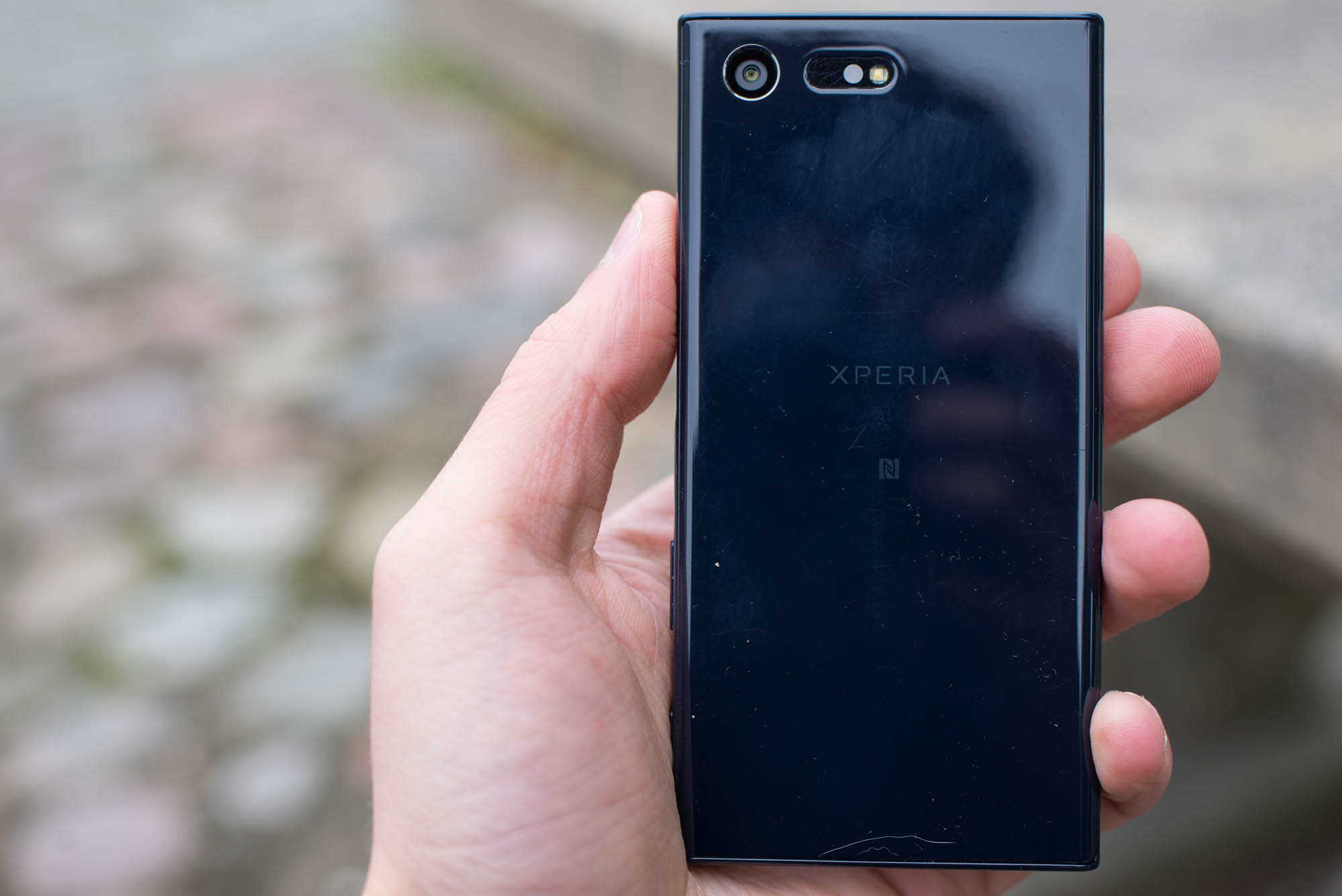 xperia-x-compact-rec-6 class="wp-image-523032" 