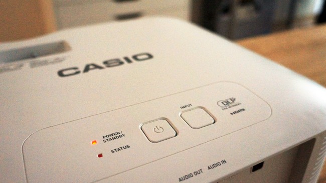 casio-projektor-power class="wp-image-523525" 
