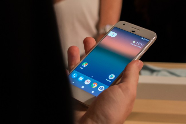 pixel android 7.1 class="wp-image-520102" 