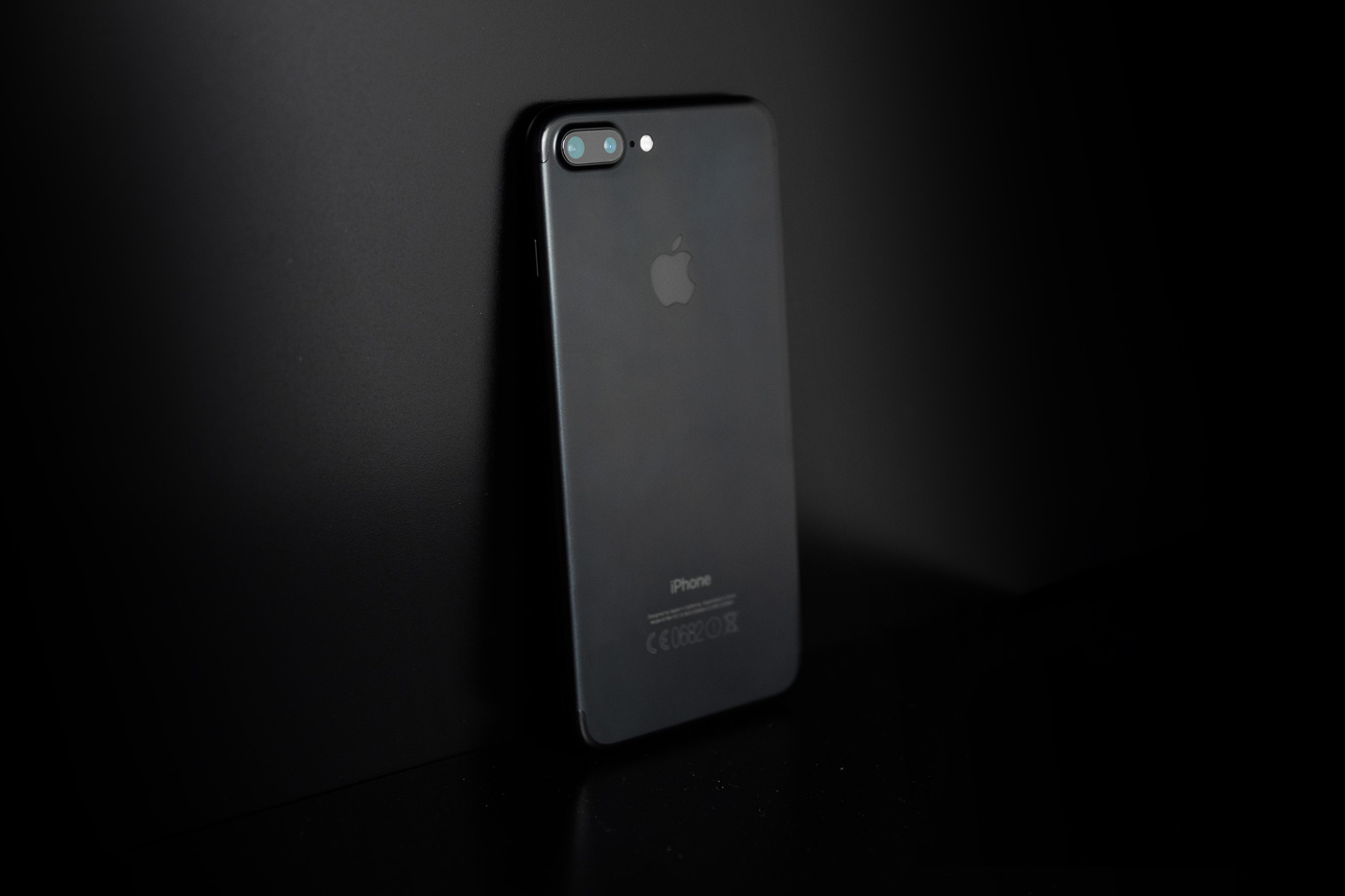 iphone-7-plus-apple-10 class="wp-image-520944" 