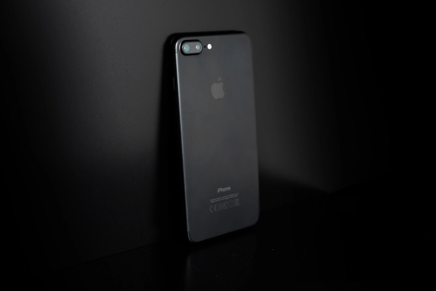 iphone-7-plus-apple-10 class="wp-image-520944"