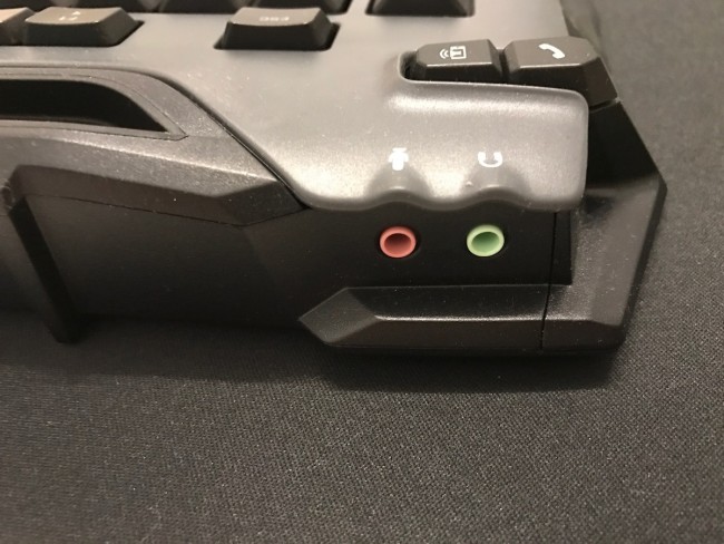 Roccat Skeltr class="wp-image-521337" 
