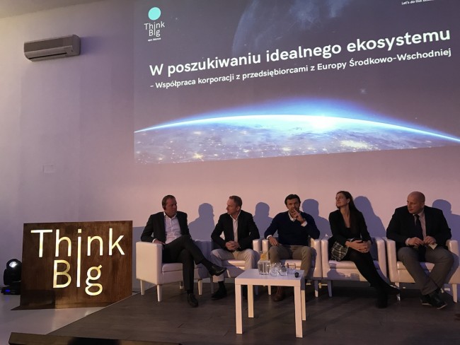 think-big-upc-biznes-2016-18 class="wp-image-522368" 