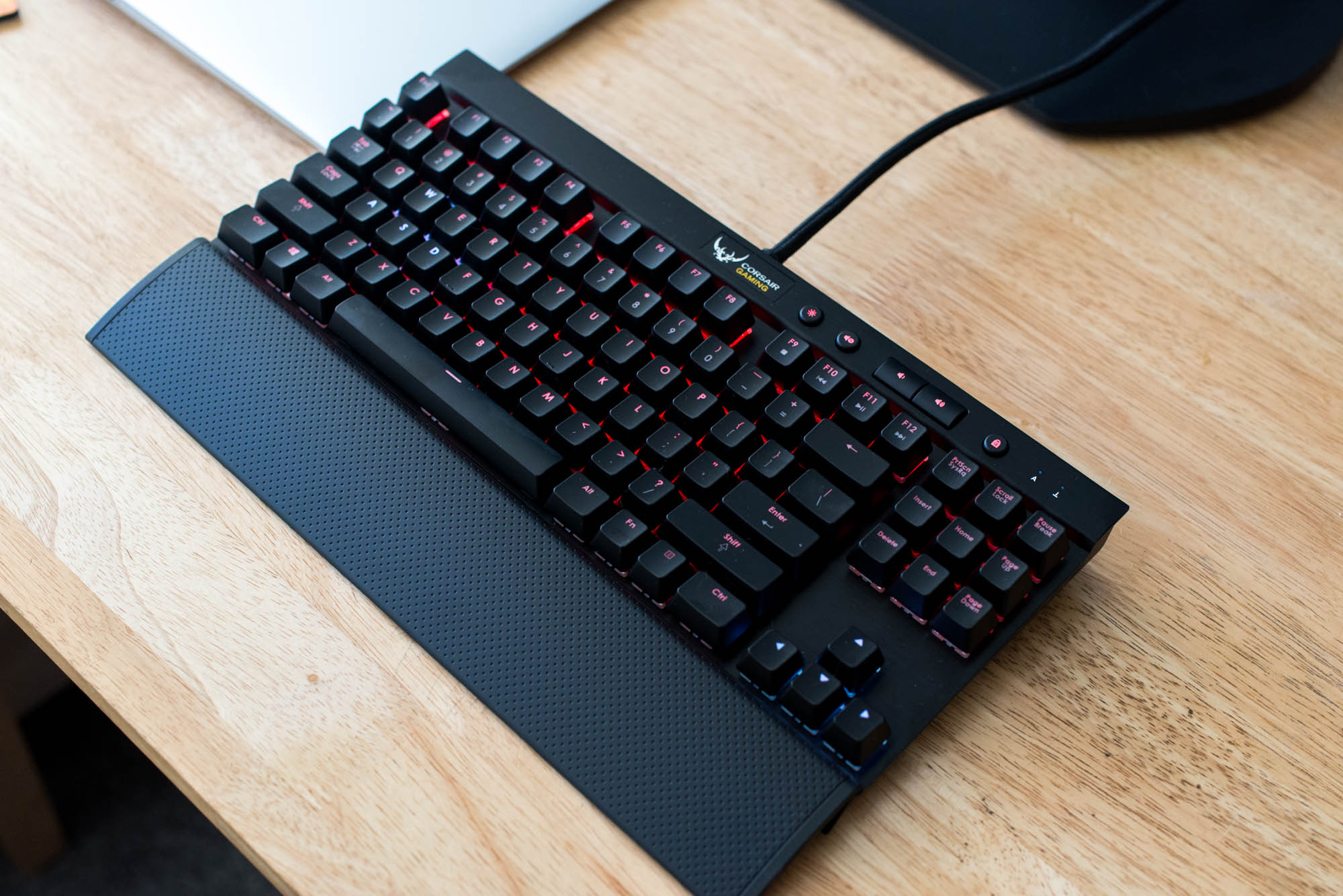 corsair-k65-rgb-1 class="wp-image-530409" 