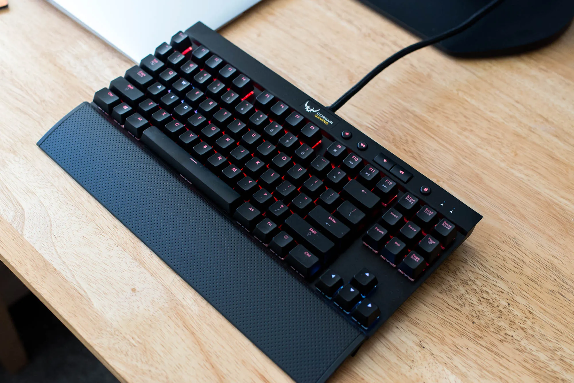 corsair-k65-rgb-1 class="wp-image-530409" 