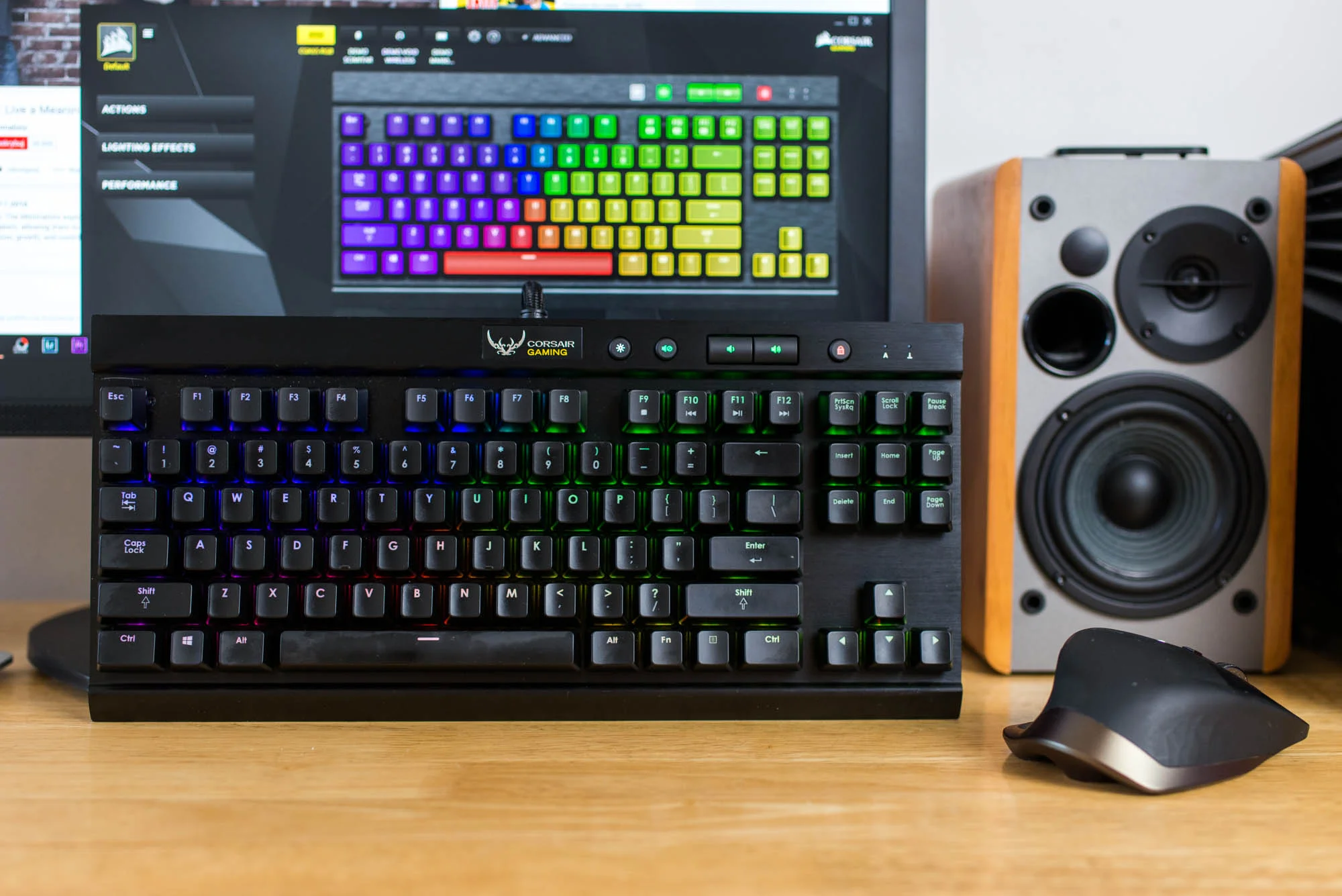 corsair-k65-rgb-9 class="wp-image-530417" 