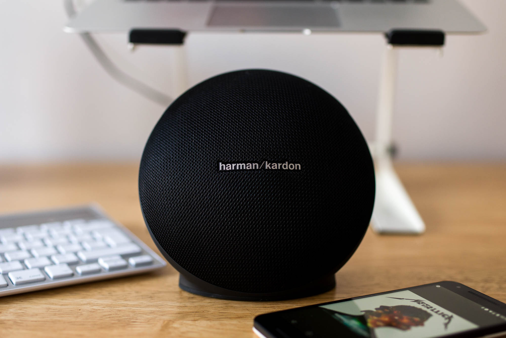 harman-kardon-onyx-mini-1 class="wp-image-529753" 