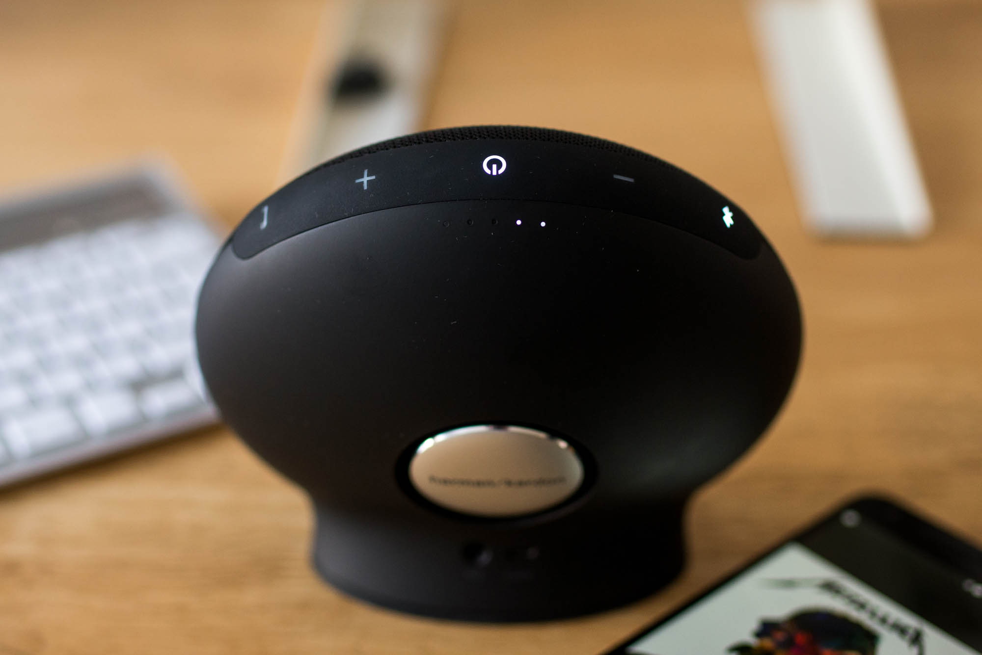 harman-kardon-onyx-mini-2 class="wp-image-529754" 