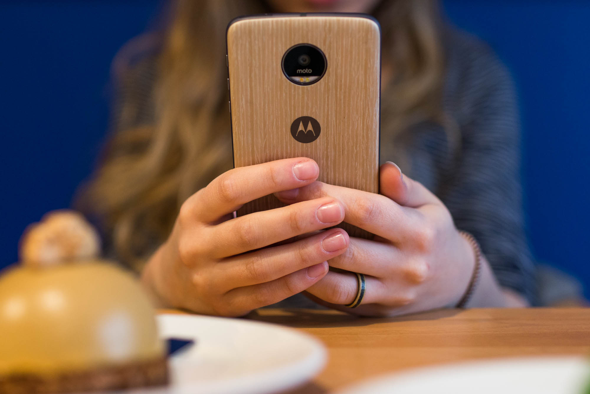 lenovo-moto-z-recenzja-2 class="wp-image-528912" 