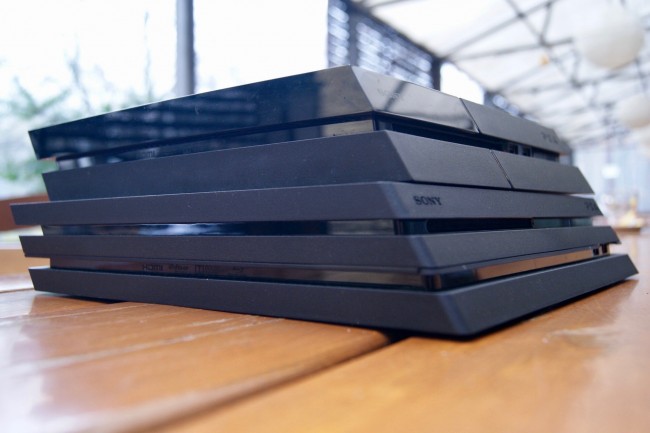 playstation-4-pro-11 class="wp-image-527692" title="PlayStation 4 czy PlayStation 4 Pro?" 