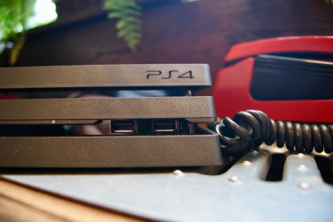 playstation-4-pro-3 class="wp-image-527678" title="PlayStation 4 czy PlayStation 4 Pro?" 