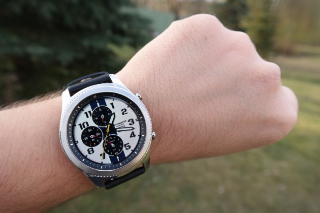 samsung-gear-s3-4 class="wp-image-528700" 