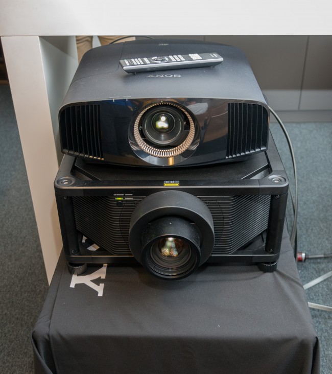 Sony VPL-VW5000ES class="wp-image-526864" 