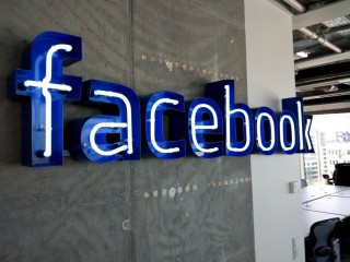 Fotograf pozwał Facebooka za usuwanie danych EXIF. I wygrał