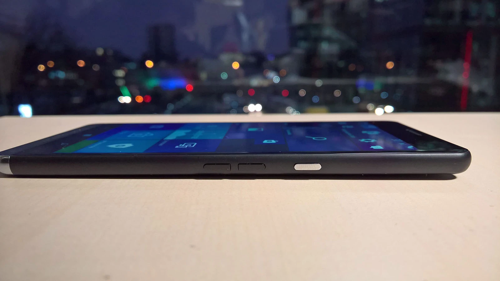 hp-elite-x3-2 class="wp-image-531545" 