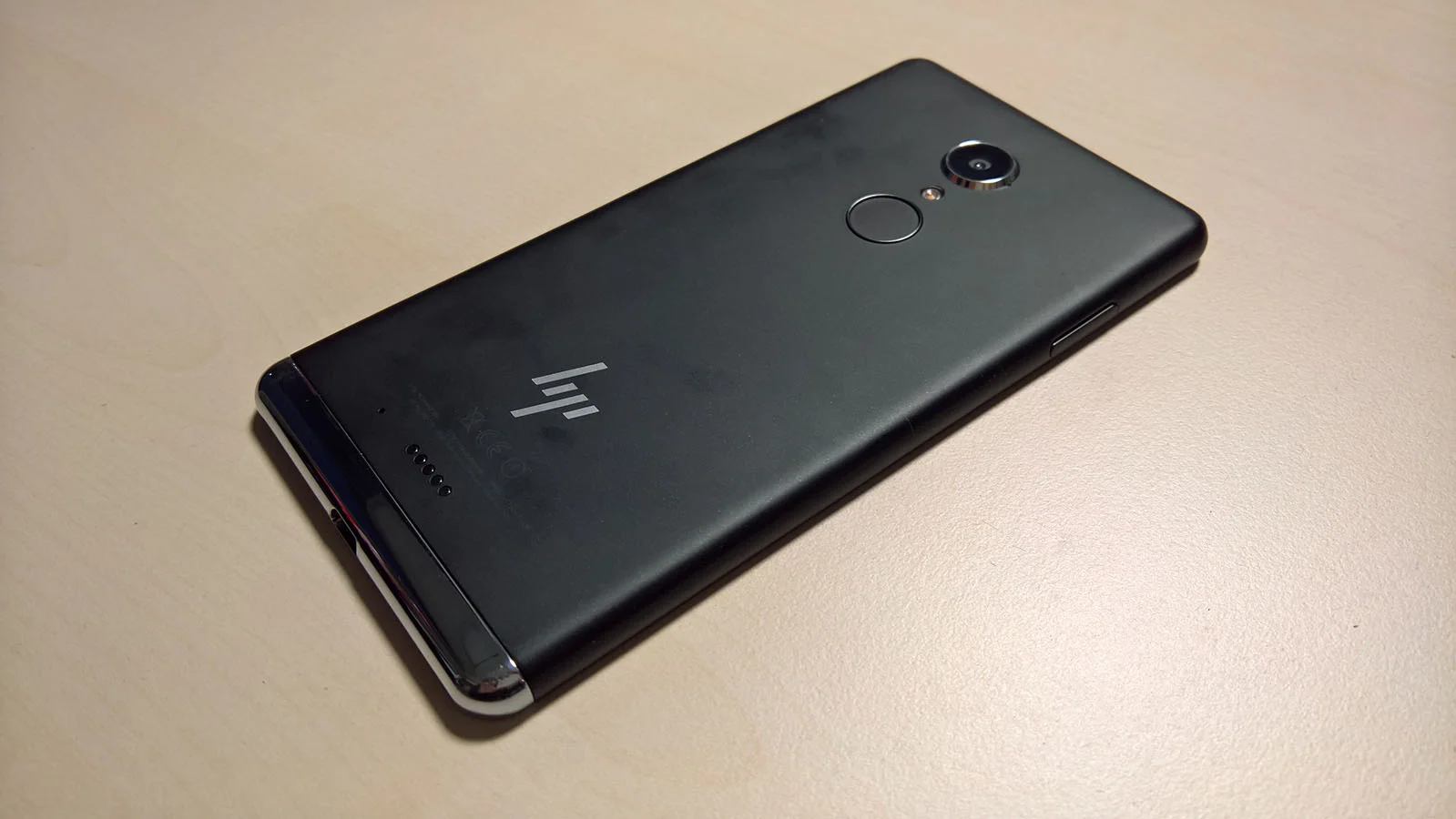hp-elite-x3-6 class="wp-image-531549" 