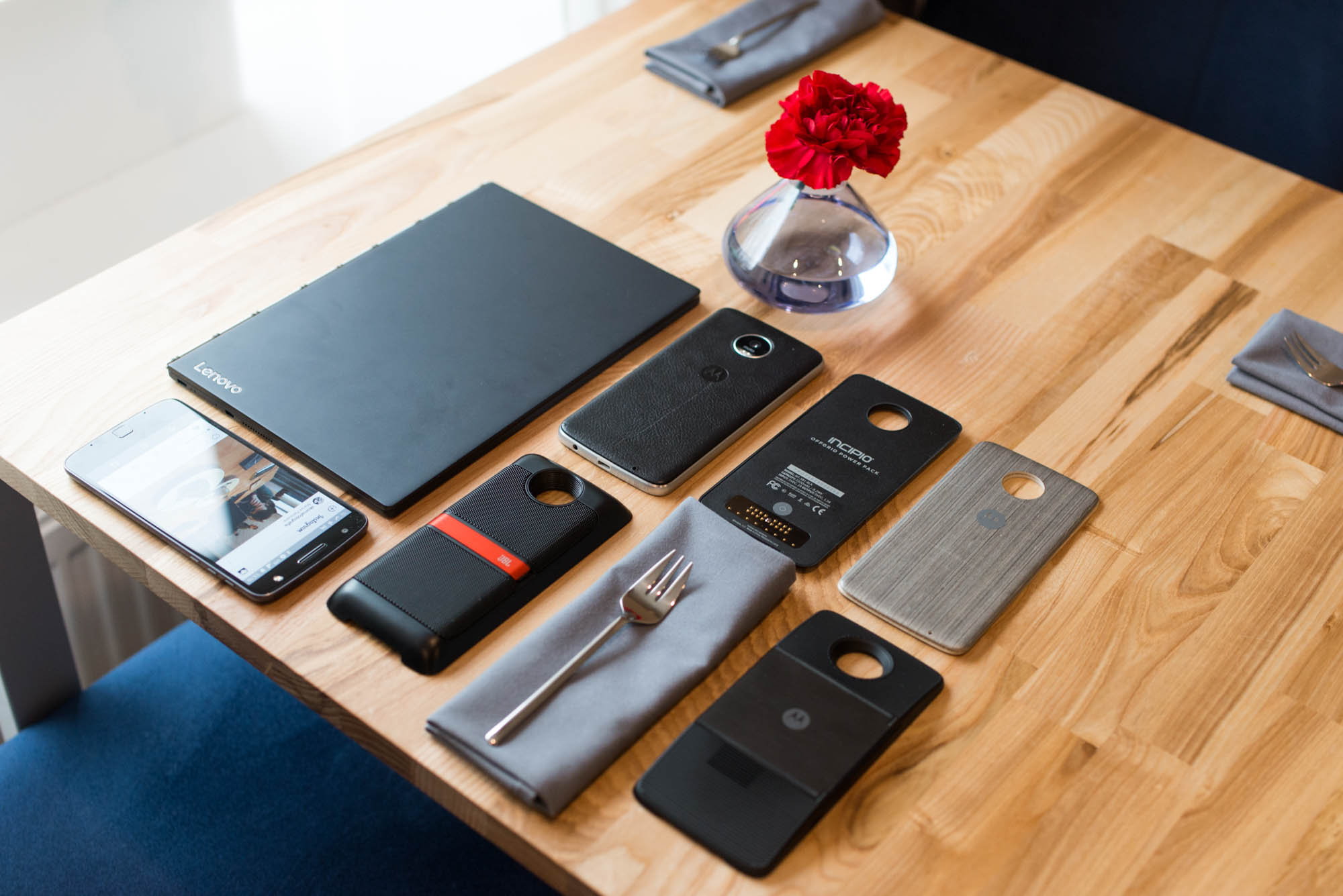 lenovo-moto-z-mods-6 class="wp-image-528215" 
