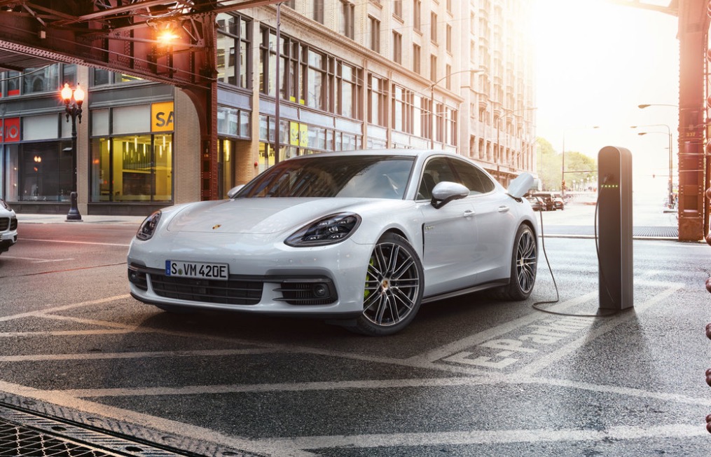 panamera class="wp-image-529203" 