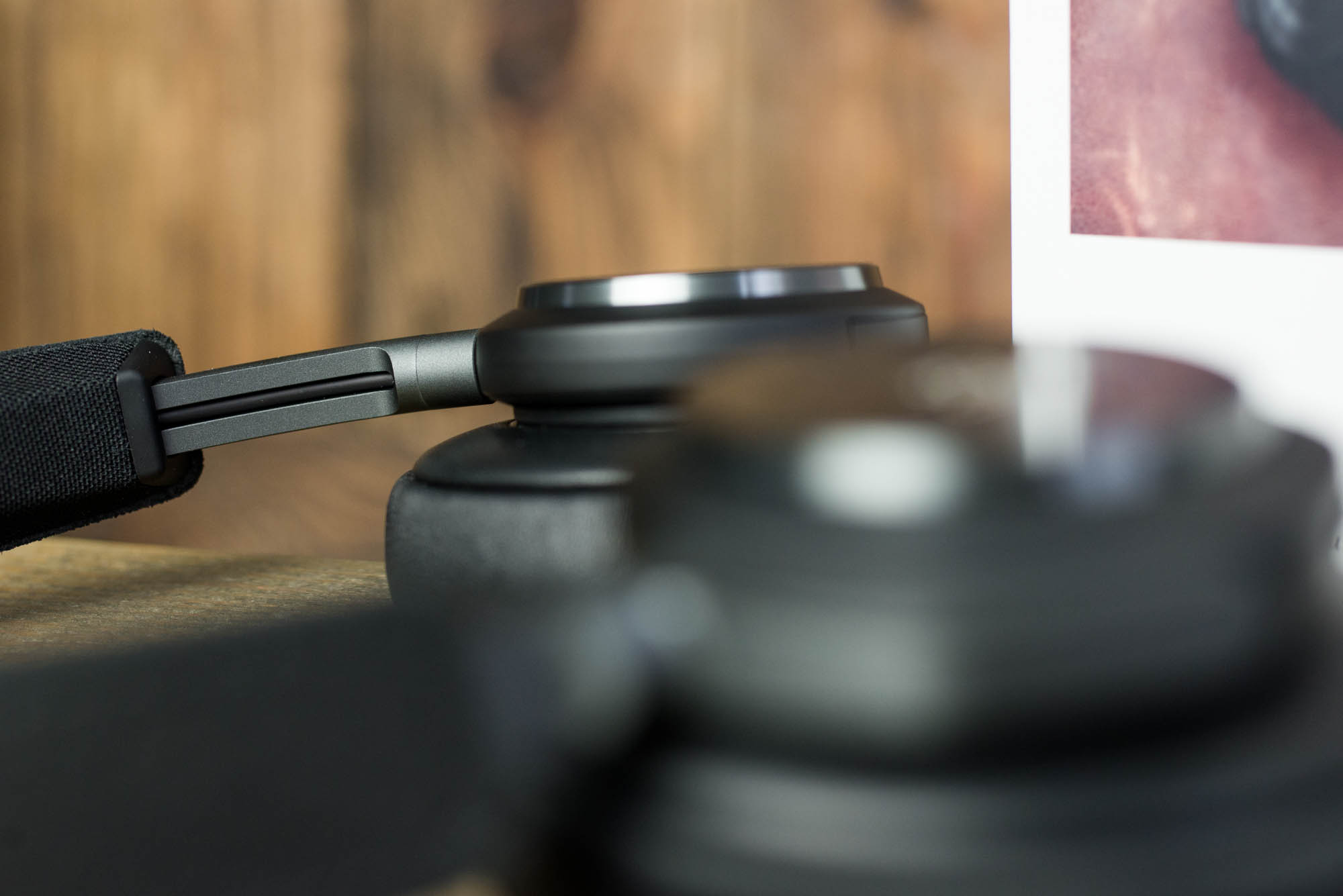 beoplay-h9-10 class="wp-image-532299" 