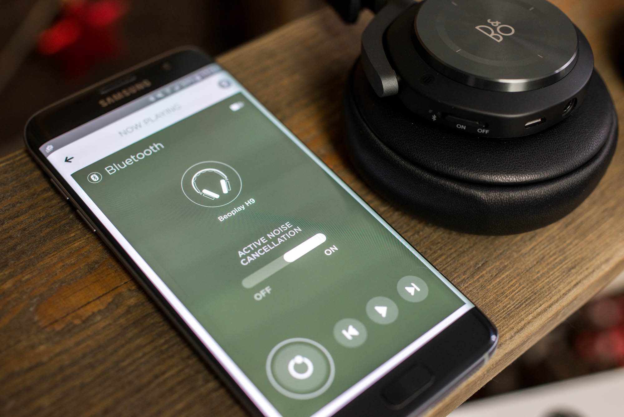 beoplay-h9-12 class="wp-image-532301" 