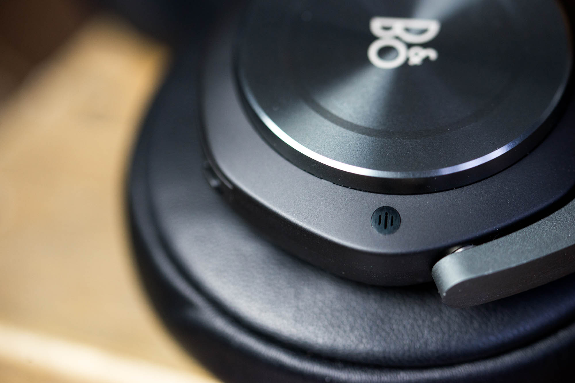 beoplay-h9-5 class="wp-image-532294" 
