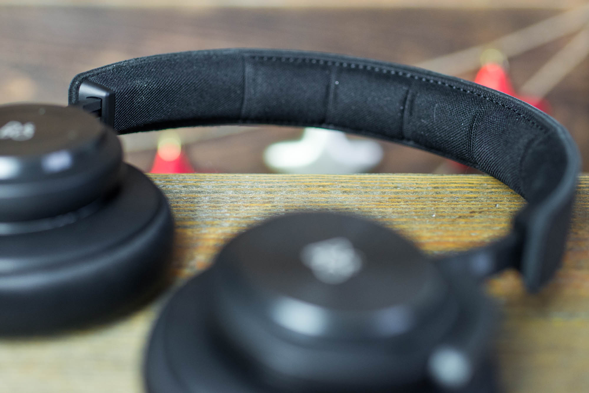 beoplay-h9-8 class="wp-image-532297" 