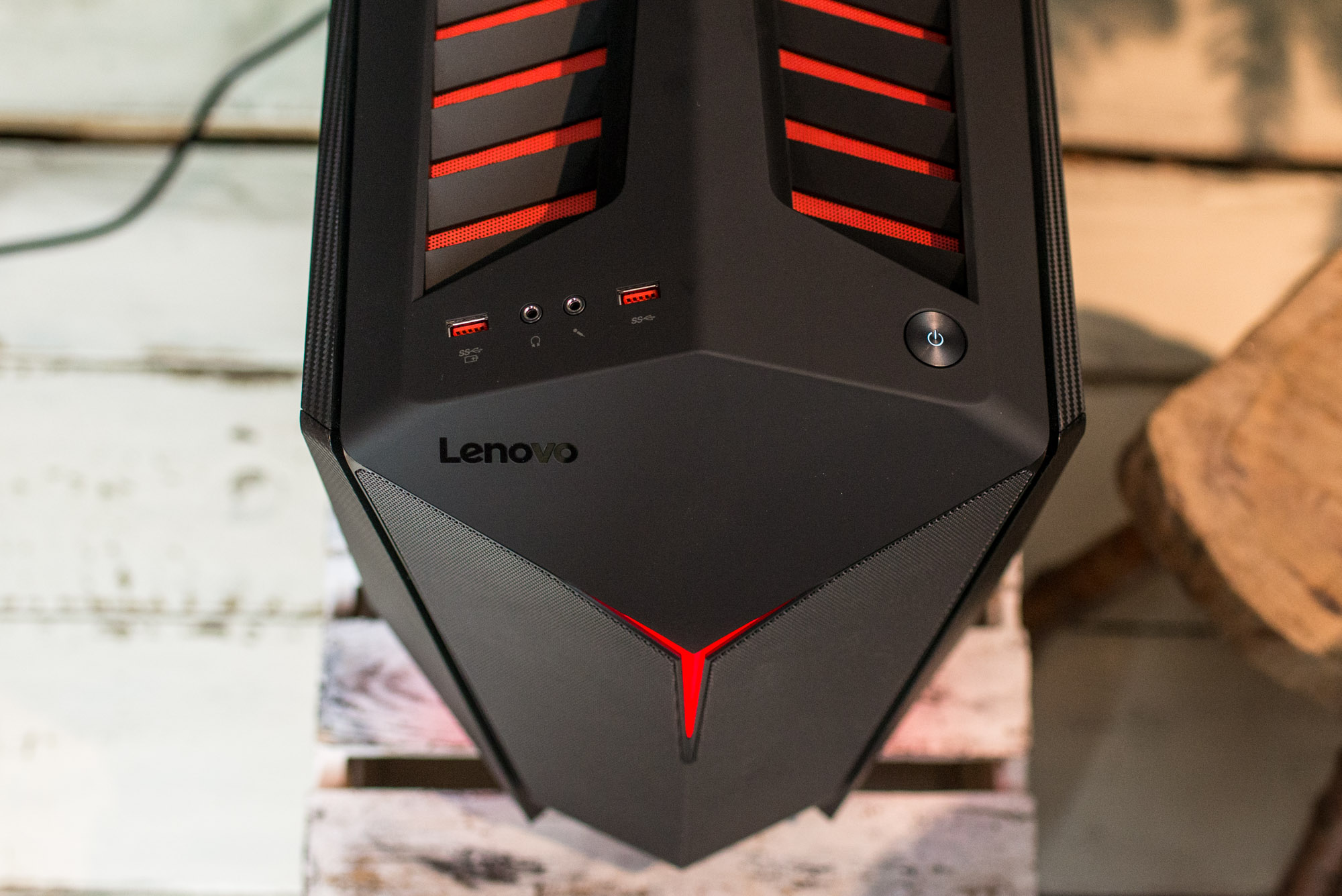 lenovo-y710-cube-8 class="wp-image-536187" 