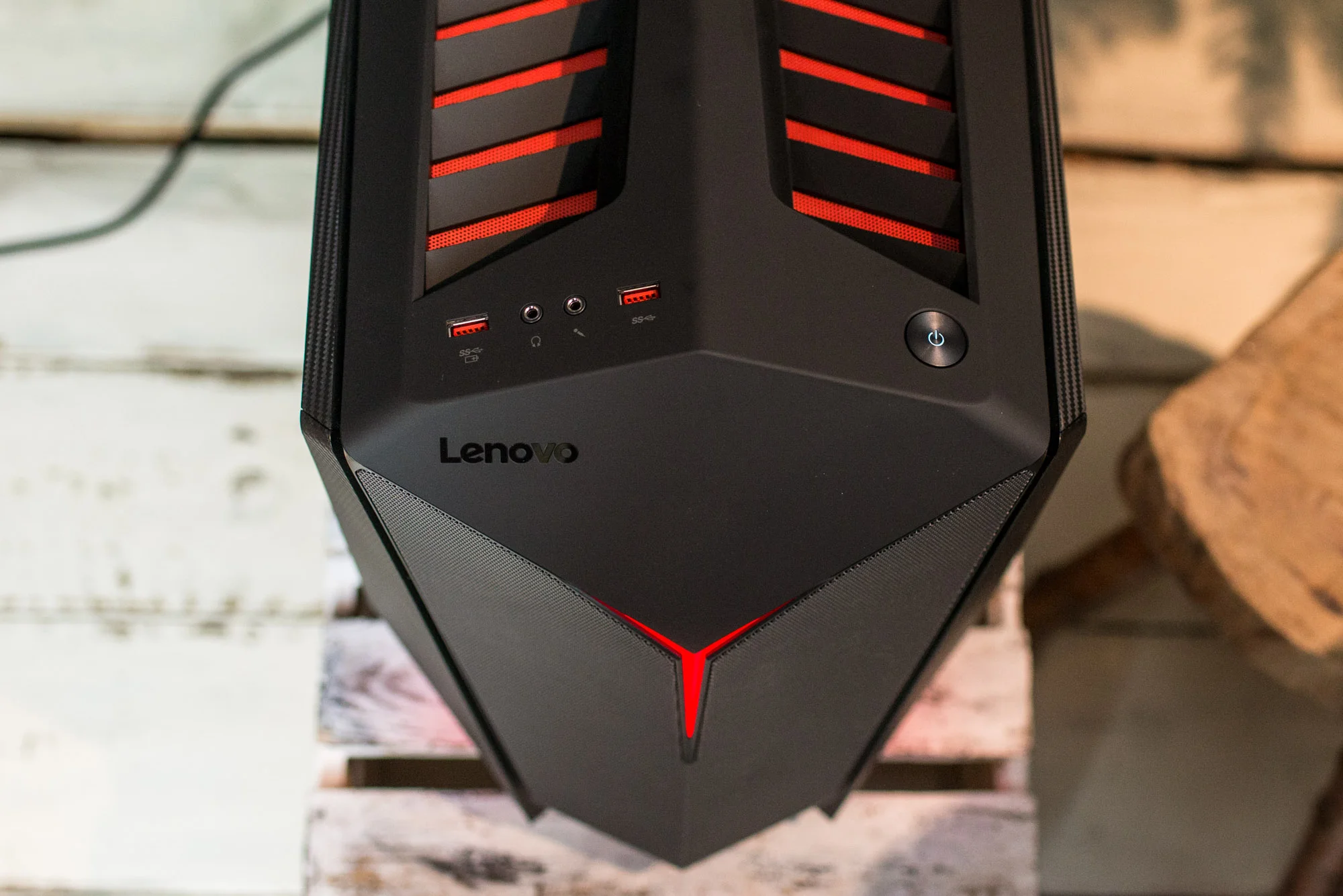 lenovo-y710-cube-8 class="wp-image-536187"