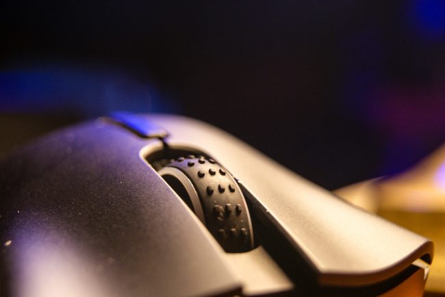 razer-deathadder-elite-1 class="wp-image-532812" 