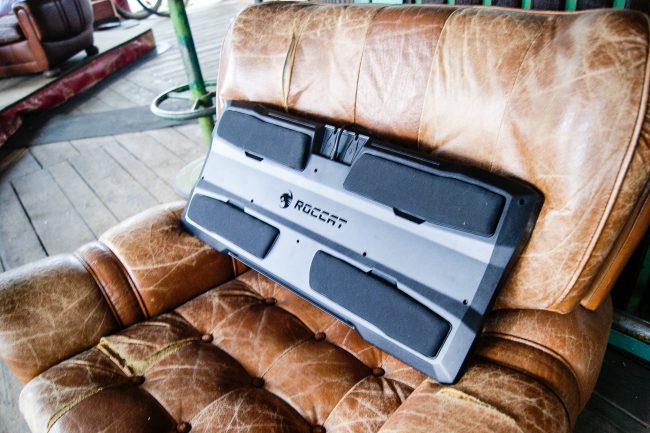 roccat-sova-mk-lapboard-20 class="wp-image-534104" 