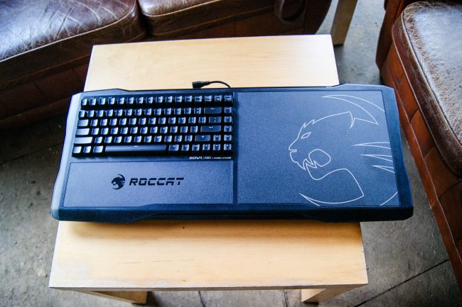 roccat-sova-mk-lapboard-22 class="wp-image-534103" 