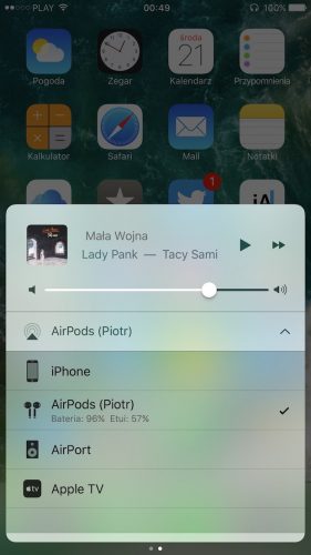 Słuchawki Apple AirPods W1 - opinie class="wp-image-535442" title="Słuchawki Apple AirPods W1 - opinie" 