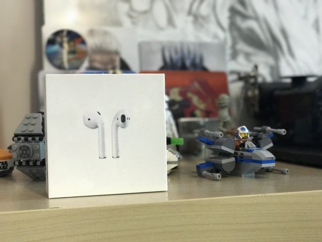 Słuchawki Apple AirPods W1 - opinie class="wp-image-535448" title="Słuchawki Apple AirPods W1 - opinie" 