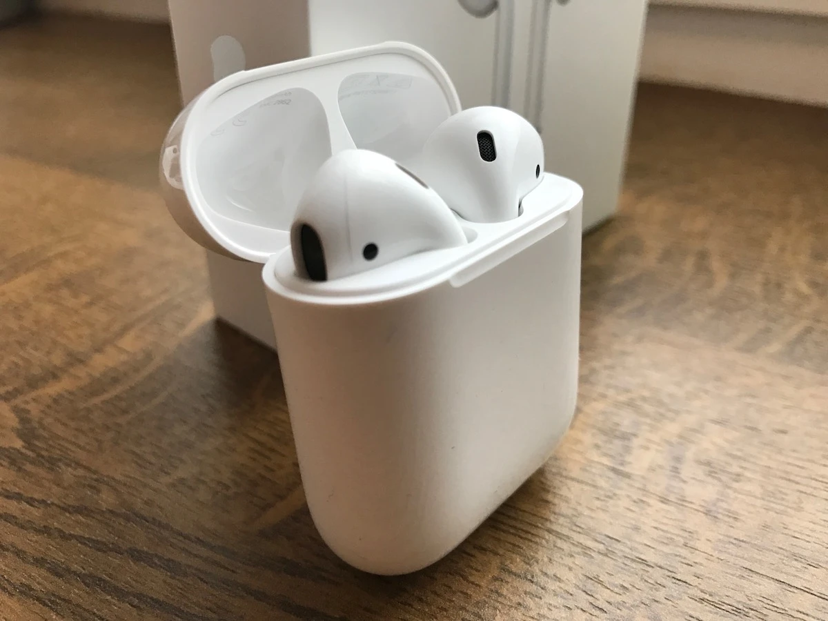 apple-airpods-opinie-10 class="wp-image-535456"