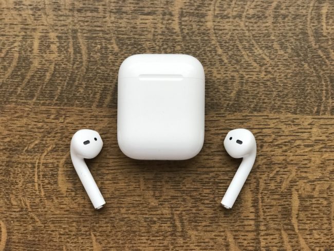 Słuchawki Apple AirPods W1 - opinie class="wp-image-535462" 