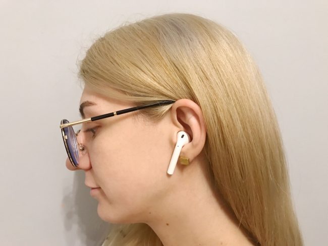 Słuchawki Apple AirPods W1 - opinie class="wp-image-535468" 