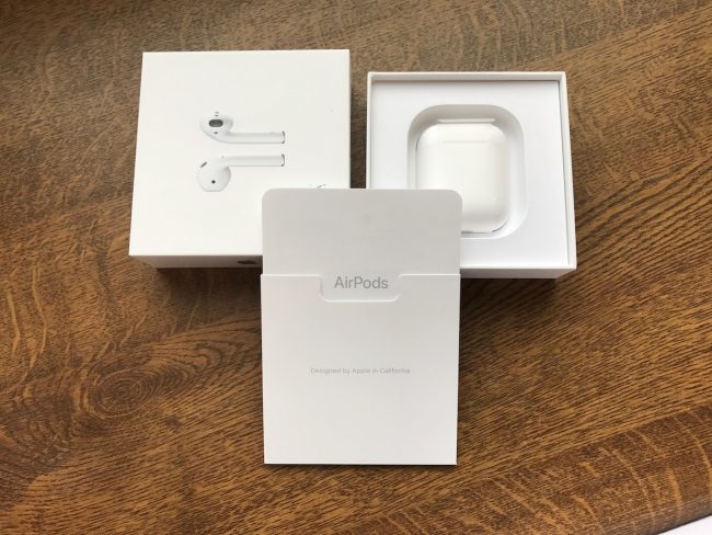Słuchawki Apple AirPods W1 - opinie class="wp-image-535451" title="Słuchawki Apple AirPods W1 - opinie" 