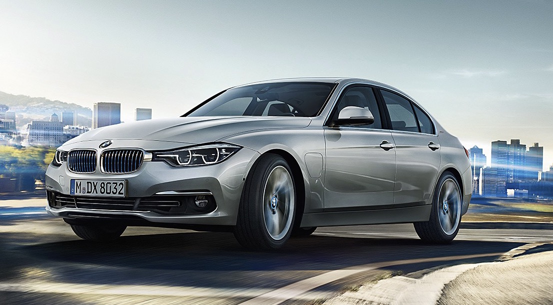 bmw-330e class="wp-image-534039" 