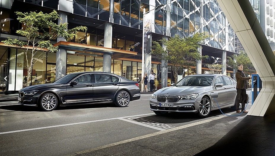 bmw-740e class="wp-image-534040" 