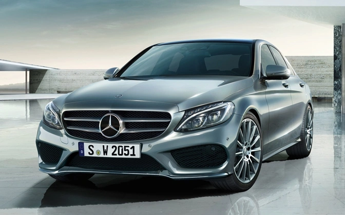 c-class-saloon-1_0 class="wp-image-534046" 