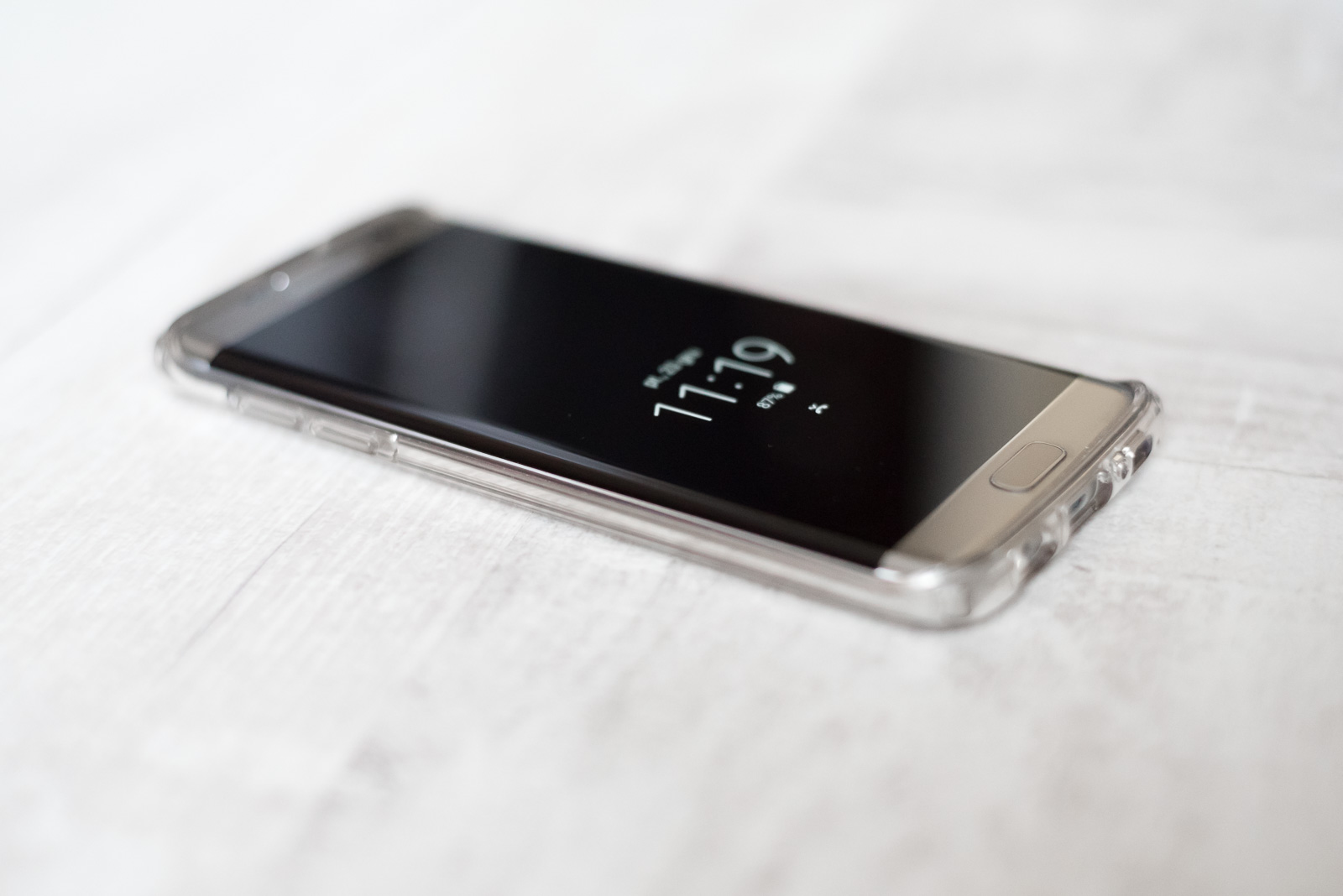 galaxy-s7-edge-krawedzie-3 class="wp-image-535857" 